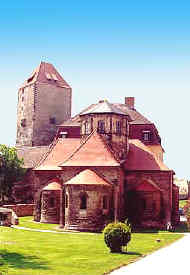 romnsk kostel - hrobka