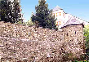 parknov hradba s batou dolniho hradu