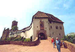 vstupní objekt hradu